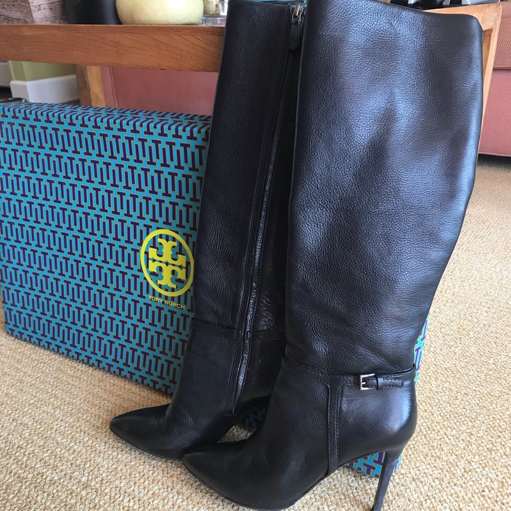 Tory Burch Mari 100mm boot-tumbled Size: 9.5